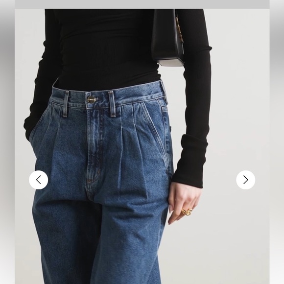 GOLDSIGN
The Edgar pleated high-rise wide-leg jeans - Picture 6 of 14